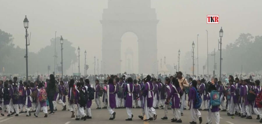 You are currently viewing Delhi: Because to “Severe” Air Pollution, Elementary Schools will be Closed through November 10